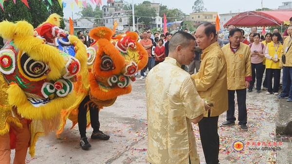tang_b528b7ebccbf196641_04.jpg