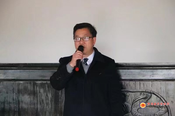 tang_e9dda517aae7d3a13a_05.jpg