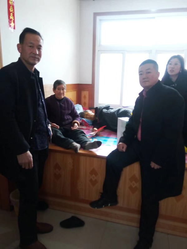 tang_eb99f1739c0c423af8_02.jpg