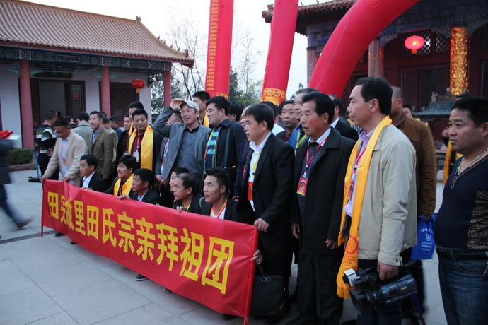 tian_5785_9db06ed69b86e163bdb8.jpg