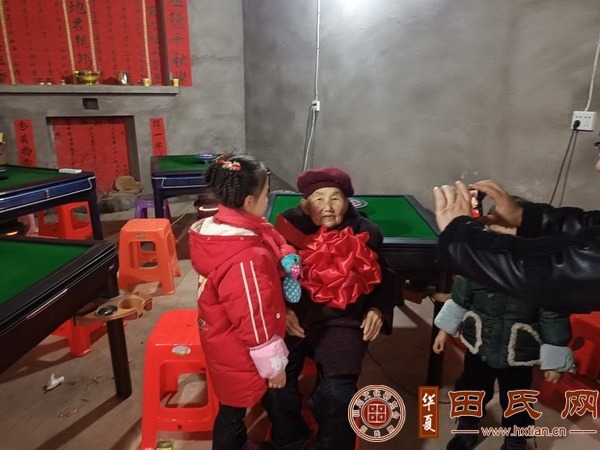 tian_8374_7fa1774d3a84d4641392.jpg