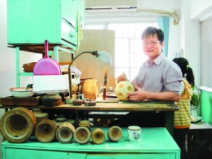 “牙球至尊”翁氏世家(组图)（人物资料）.jpg