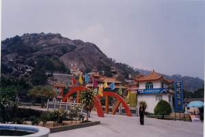 汕头龙泉岩-翁万达书院（人物资料）.jpg