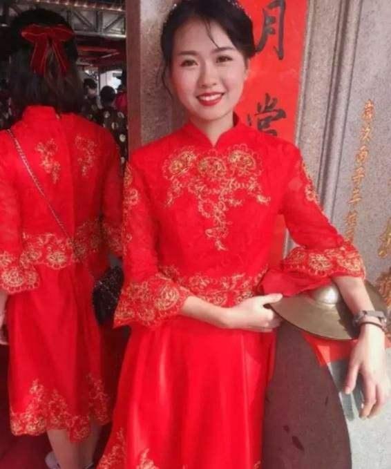 潮汕翁氏妹纸”翁佳娜走红，一颦一笑引人注目，反映当今互联网审美（文化资料）.jpg