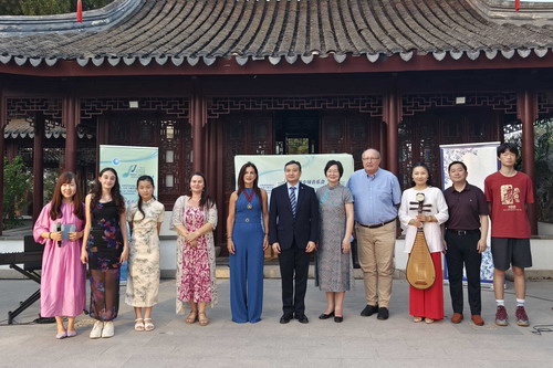 worldpeng_343976119bfbc50049_00.jpg