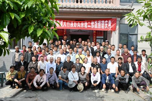 worldpeng_881e5d6fb1df954a3f_04.jpg