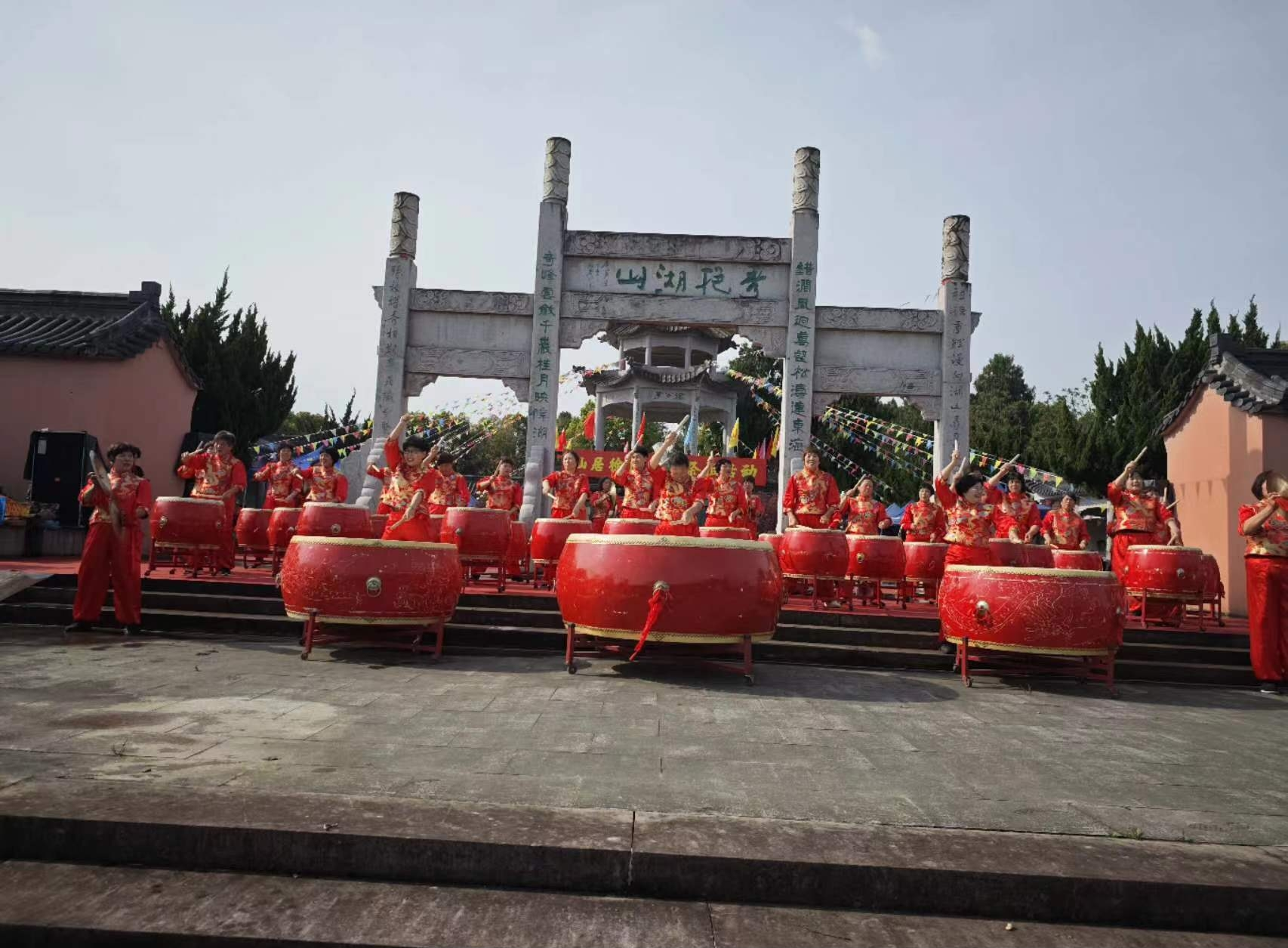 4月3日上午，台州市仙居县徐氏在徐公亭举行盛大的祭祀大典.png