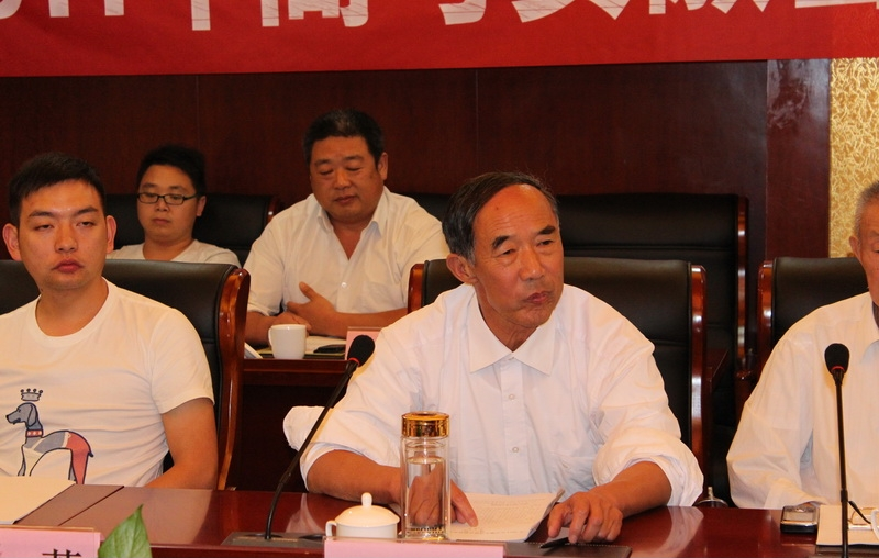 安徽岳西2014年高考徐氏优秀学子表彰会暨联谊会会长会议在天际大酒店隆重举行.png