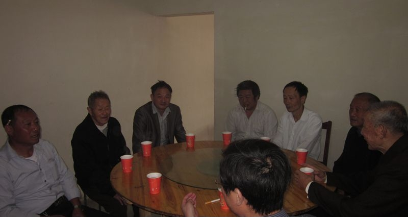 安徽岳西徐氏联谊会2014年重阳节慰问米寿以上老人活动综述.png