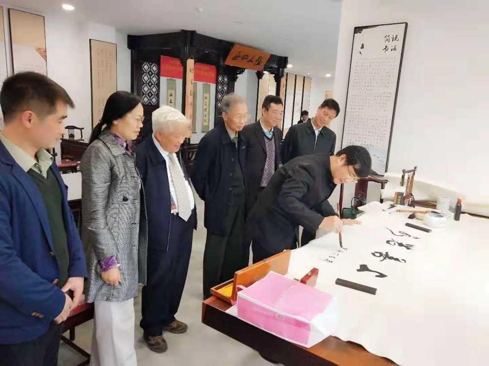 中国艺术名家—张国政（文化资料）.jpg