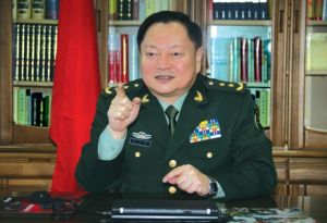 “父子上将”张宗逊与张又侠（人物资料）.jpg