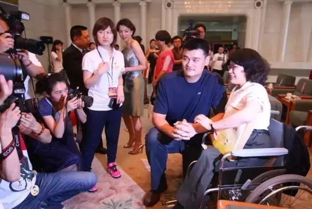 张海迪的写意人生（人物资料）.jpg