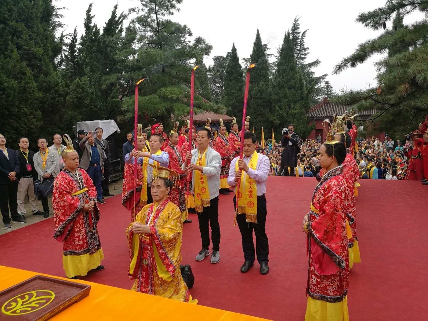 2017陕西宝鸡举行丁酉年丝路寻根炎帝祭祀大典（祭祖纪事）.jpg