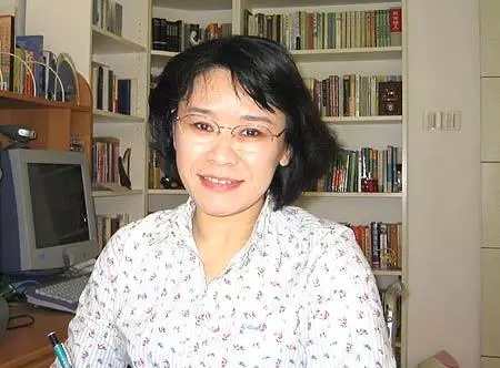 张海迪的写意人生（人物资料）.jpg