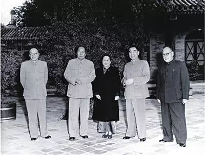张闻天与毛泽东恩怨：火化时不允许使用真名字（人物资料）.jpg