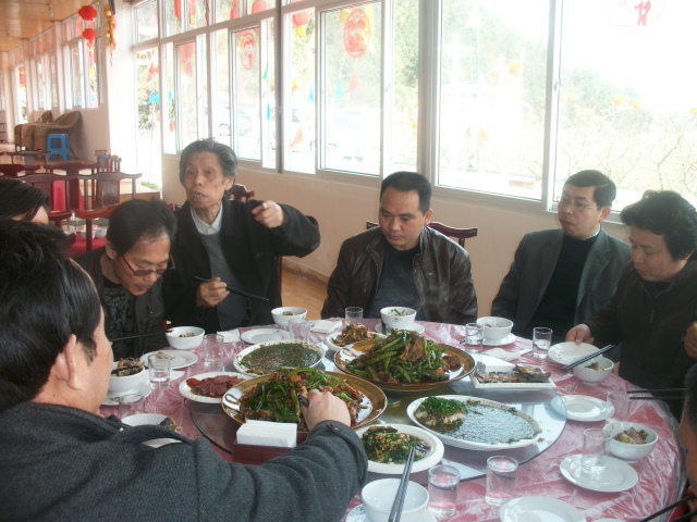 仁德公世系寻查组与各入川支族宗亲合影集.jpg