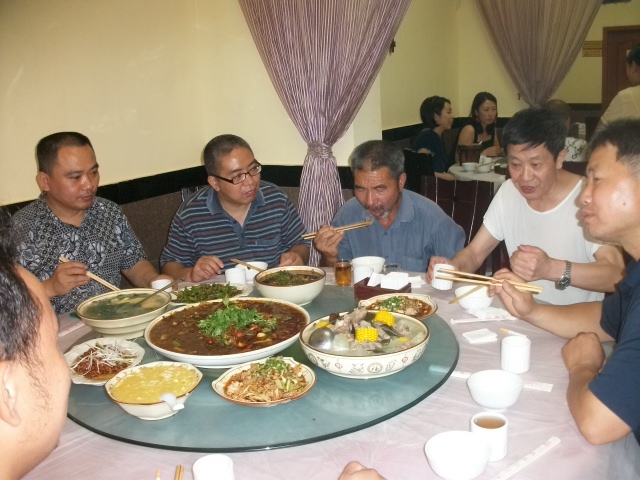 仁德公世系寻查组与各入川支族宗亲合影集.jpg