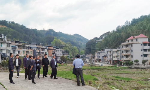 2010年闽周会召开工作会议传达贯彻省总会五届八次理事大会精神（宗亲交流）.jpg