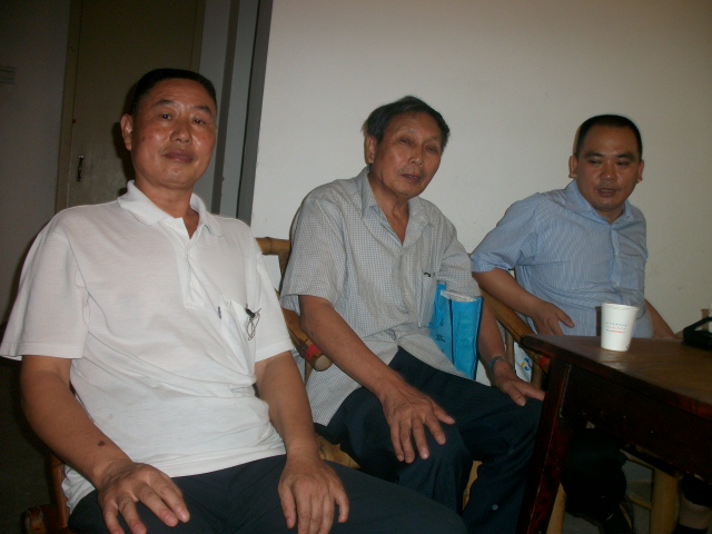 仁德公世系寻查组与各入川支族宗亲合影集.jpg