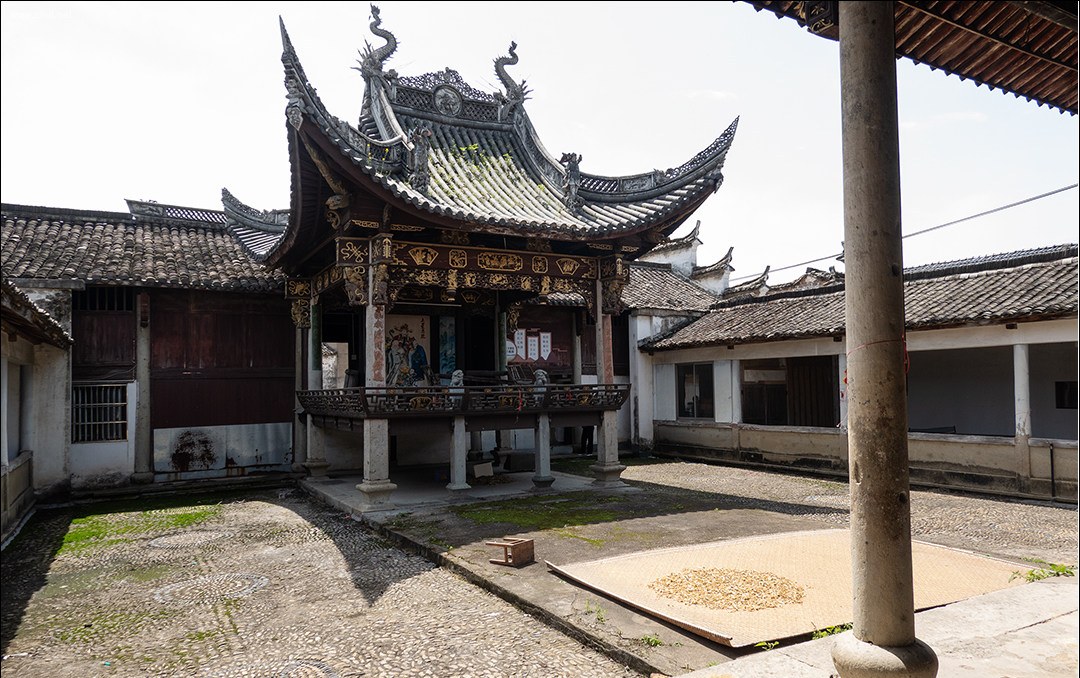 zhuf_9e7dd8dbde205e2e3bd41734.jpg
