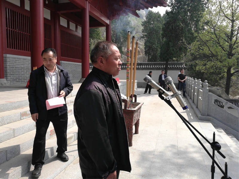 全国朱氏族人代表在世界朱氏族人发祥地邹城峄山举办祭祀活动 ...（祭祖纪事）.jpg