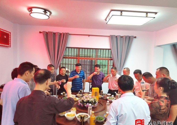 zuo_05d613f361b236ad68fb15.jpg