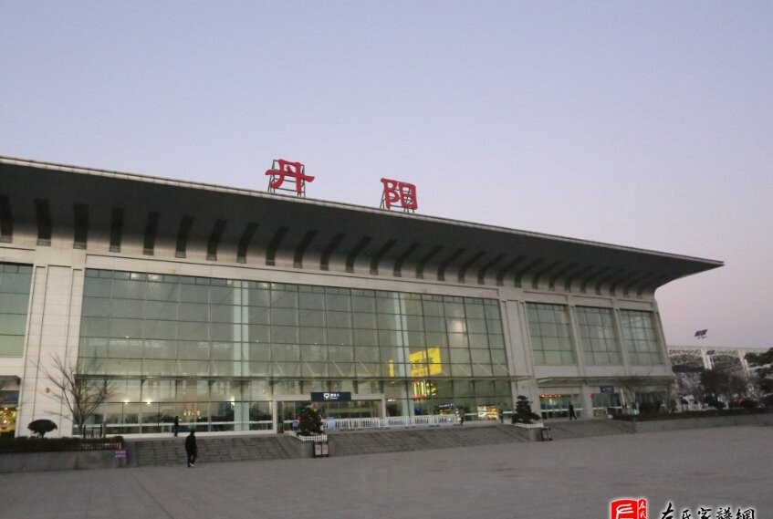 zuo_06a25228c55f9bc98d5d45.jpg