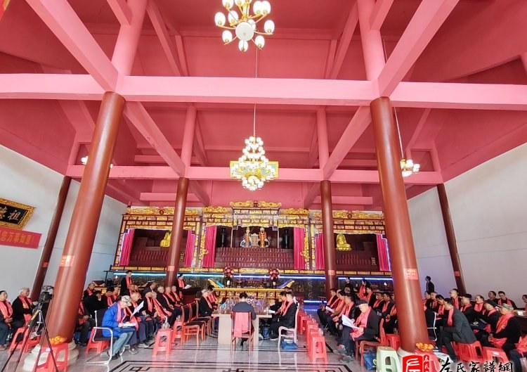 zuo_0a992076d653abe73b7f3a.jpg