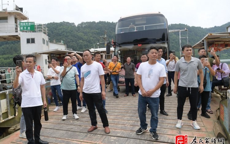 zuo_13e8ed3f644be802a46ac7.jpg