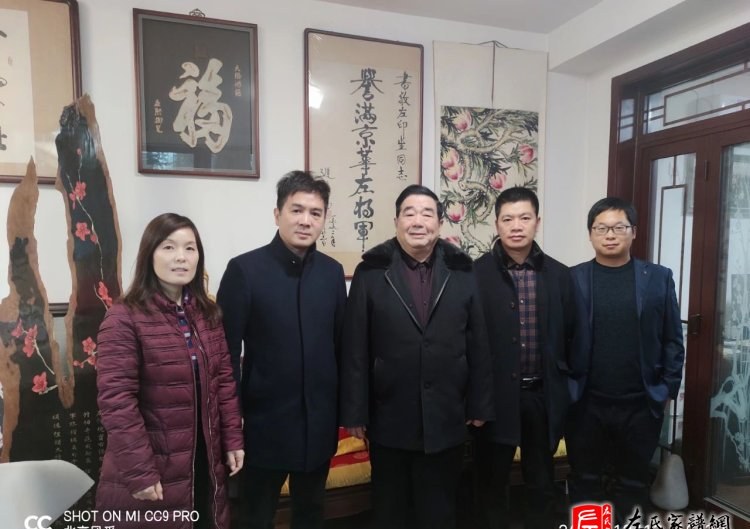 zuo_292139bb4c9bf382048d84.jpg