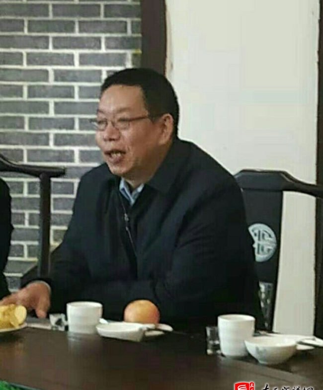 zuo_333fa266022f3e8efd0adf.jpg