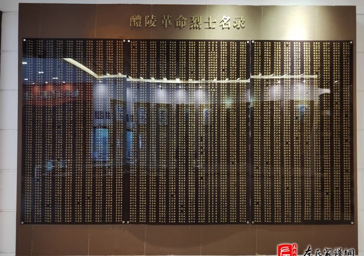 zuo_3e810699367b44e377c381.jpg