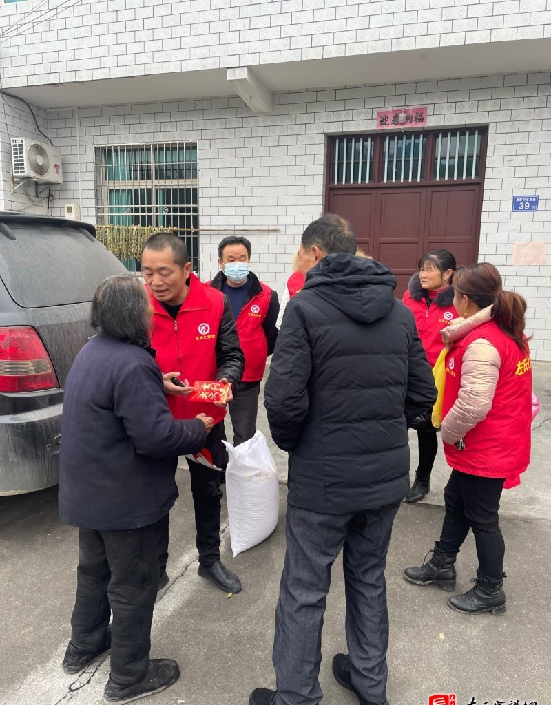 zuo_41562624fe1da4ec966fe9.jpg