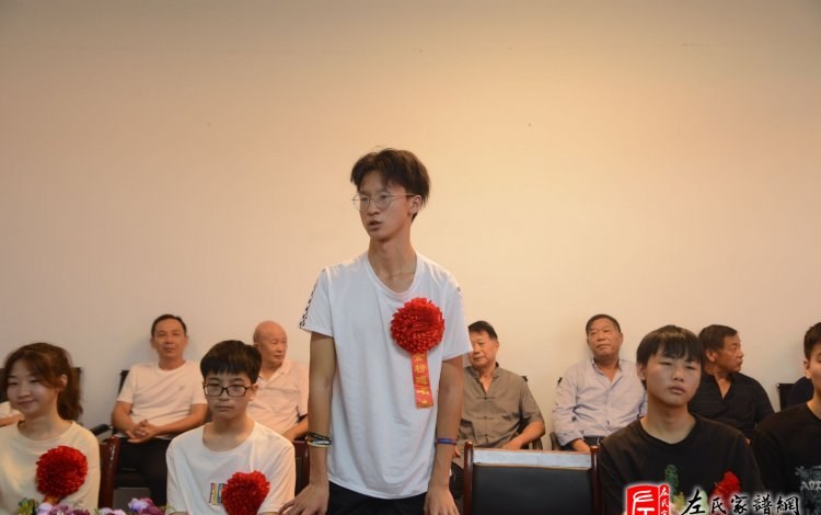 zuo_48f236244f6748824259a7.jpg