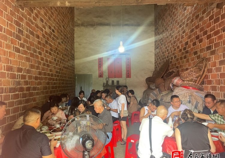 zuo_4c1da34b58032f6fd43984.jpg