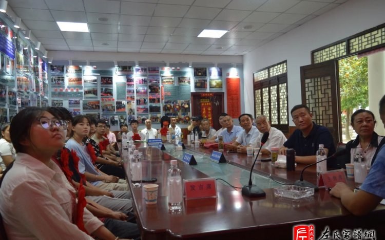 zuo_4e460e30d3a6e330ffcb84.jpg