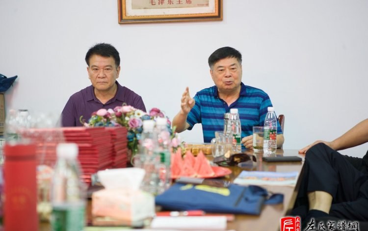 zuo_55400af73e1fd896fda40e.jpg