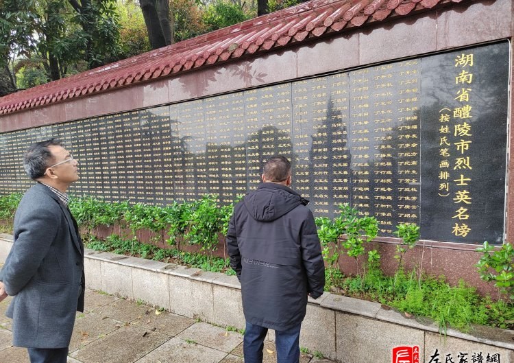 zuo_55a1c2bf9fb5457fd8bf5c.jpg