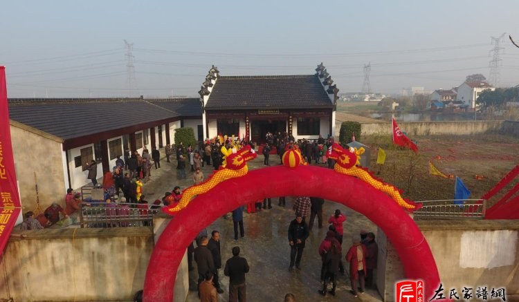 zuo_562dd0782016b37bb7685b.jpg