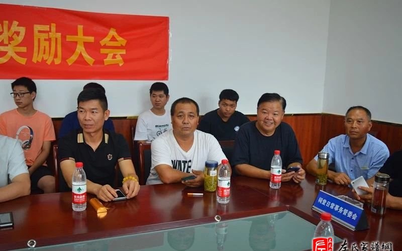 zuo_56f98af4e318ba4fd8ef71.jpg