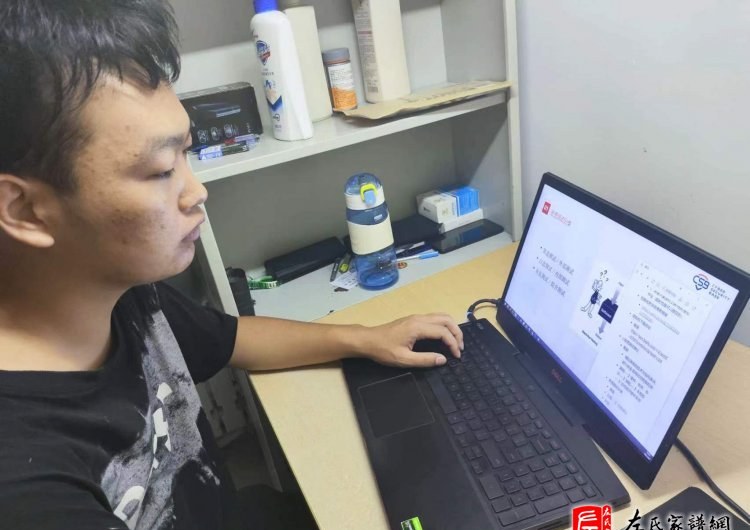 zuo_587082a20f427273005561.jpg