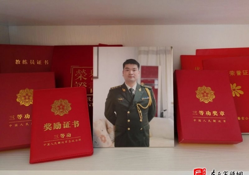 zuo_6b68af50a816e9eef79c4b.jpg