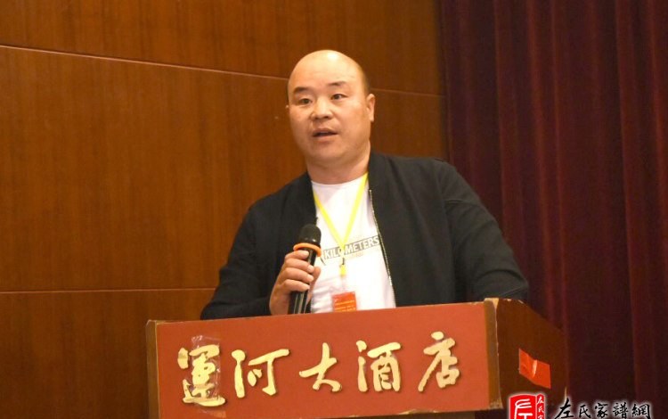 zuo_6c906c162f815e4ea0e235.jpg