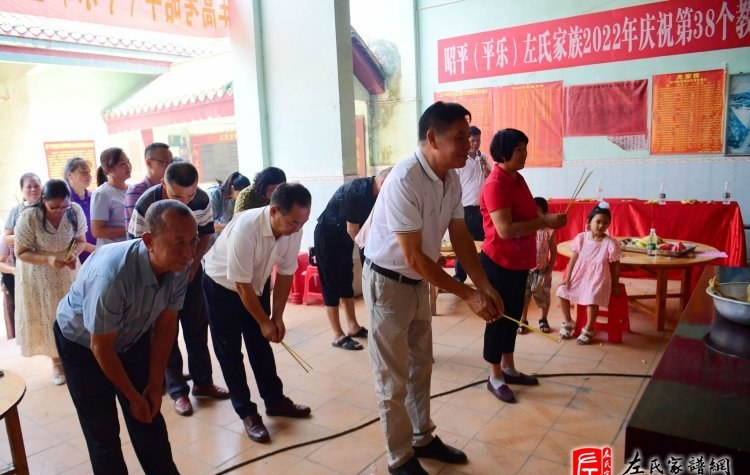 zuo_6e8490fbe3f20ae4776914.jpg