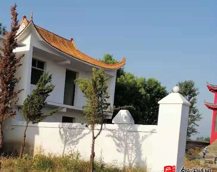 zuo_725fdc35be1ff04252ddb3.jpg