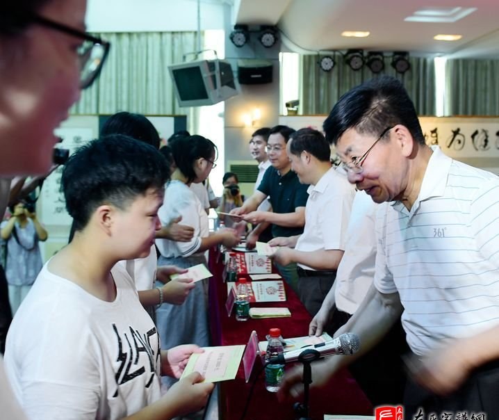 zuo_76a7154058c2e7297cd8ef.jpg