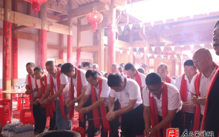 zuo_77ec16f31c40b5d0840b18.jpg