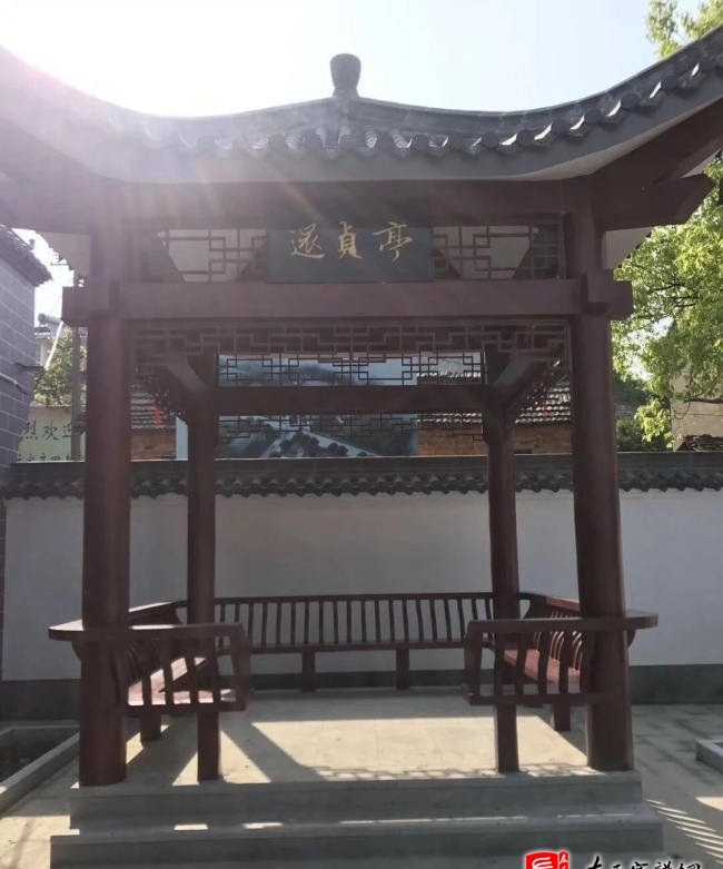 zuo_78b3cfdbafec6ec32a73c3.jpg