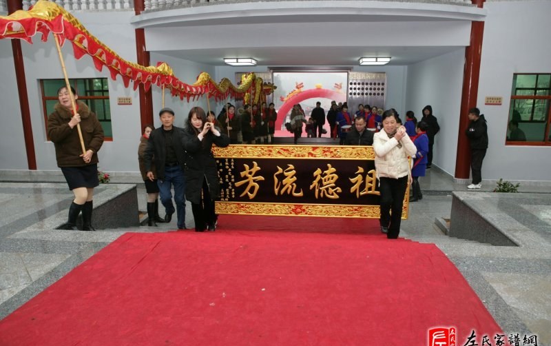 zuo_7befc5f8ec1bc89d3cb1c2.jpg