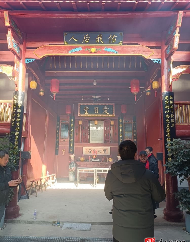 zuo_8267c19c082a416340494a.jpg